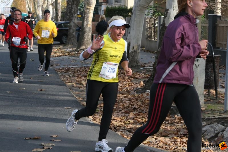 Balaton Maraton félmaraton Siófok Adancsekné Barics Irén, Pusztaszabolcsi Szabadidő SE Balaton Maraton félmaraton futóverseny Siófok, Adancsekné Barics Irén, Pusztaszabolcsi Szabadidő SE