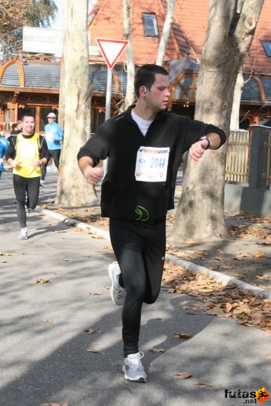 Balaton Maraton félmaraton Siófok Lakatos Gábor dr Budapest, verseny az idővel Balaton Maraton félmaraton futóverseny Siófok, Lakatos Gábor dr Budapest, verseny az idővel