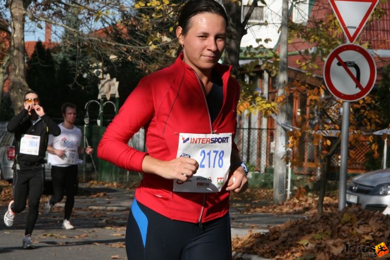 Balaton Maraton félmaraton Siófok Szentmihályi Mónika, Várpalota Balaton Maraton félmaraton futóverseny Siófok, Szentmihályi Mónika, Várpalota