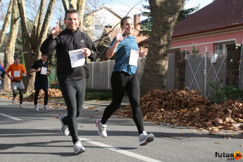 Balaton Maraton félmaraton Siófok Valgut Zoltán Kanizsai Futóklub, Fekete Laura Kanizsai Futóklub Balaton Maraton futók félmaraton Siófok, Valgut Zoltán Kanizsai Futóklub, Fekete Laura Kanizsai Futóklub