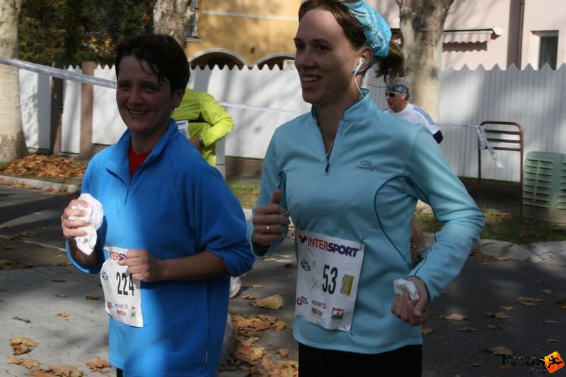 Balaton Maraton félmaraton Siófok Fáczán Györgyi Ravazd, Bohusné Nemes Krisztina Budapest Balaton Maraton futók félmaraton Siófok, Fáczán Györgyi Ravazd, Bohusné Nemes Krisztina Budapest