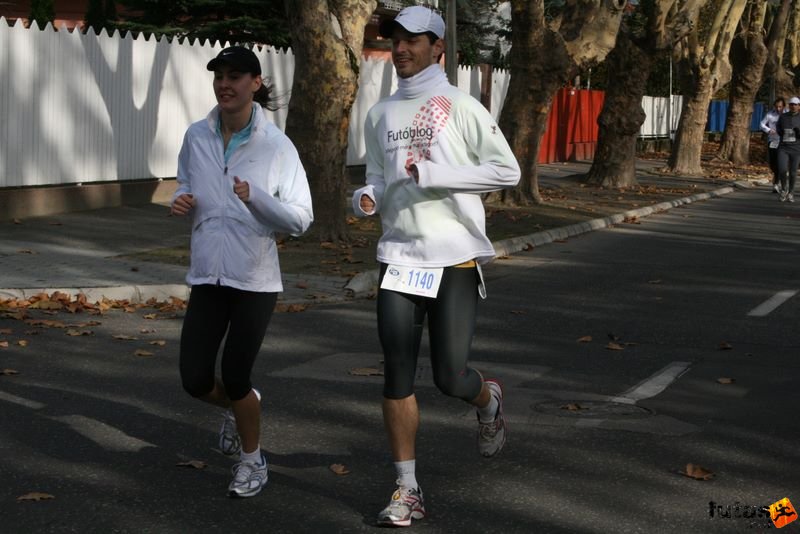 Balaton Maraton félmaraton Siófok Jónás Gyula Budapest Balaton Maraton futók félmaraton Siófok, Jónás Gyula Budapest