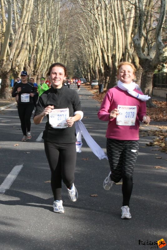 Balaton Maraton félmaraton Siófok Kardos Anna, Kardos Katalin, Szőlősgyörök Balaton Maraton futók félmaraton Siófok, Kardos Anna, Kardos Katalin, Szőlősgyörök