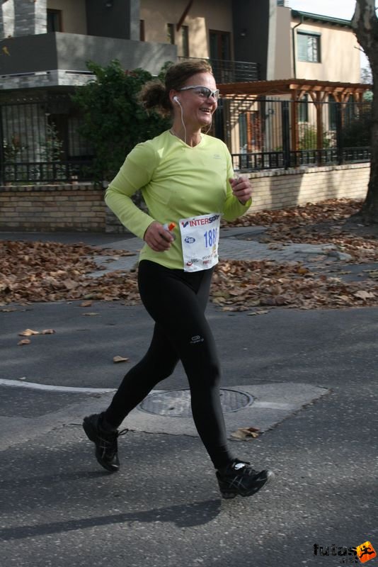 Balaton Maraton félmaraton Siófok Tilk Csilla, Balatonboglár Félmaraton futás Balaton Maraton Siófok, Tilk Csilla, Balatonboglár