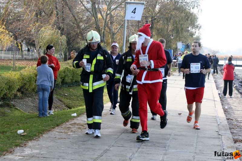 Balaton Maraton félmaraton Siófok Tűzoltók mit szeretnétek a Mikulástól? Félmaraton futás Balaton Maraton Siófok, Tűzoltók mit szeretnétek a Mikulástól?