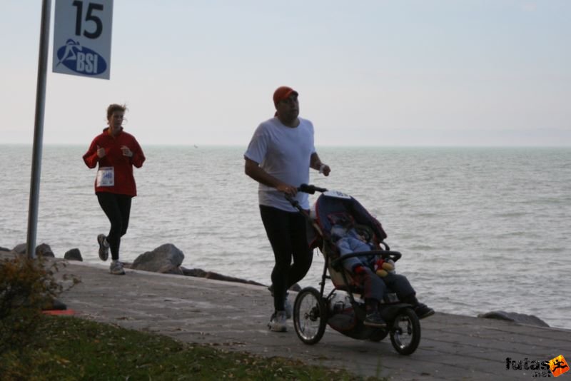 Balaton Maraton félmaraton Siófok futás babakocsival Félmaraton futás Balaton Maraton Siófok, futás babakocsival