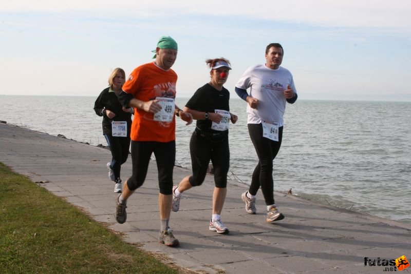 Balaton Maraton félmaraton Siófok Károlyi Lajos Fót, Róthné Mong Márta, Ruthart Vilmos Félmaraton futás Balaton Maraton Siófok, Károlyi Lajos Fót, Róthné Mong Márta, Ruthart Vilmos