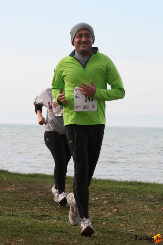 Balaton Maraton félmaraton Siófok Fejes Attila Budapest Balaton Maraton Siófok félmaraton futás, Fejes Attila Budapest