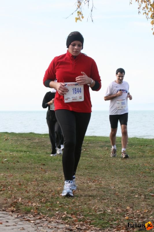 Balaton Maraton félmaraton Siófok Janicsák Enikő, Dabas Balaton Maraton Siófok félmaraton futás, Janicsák Enikő, Dabas