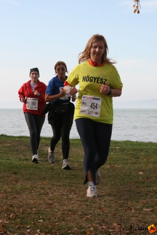 Balaton Maraton félmaraton Siófok Asztalos Mónika, Hőgyész Balaton Maraton Siófok félmaraton futás, Asztalos Mónika, Hőgyész