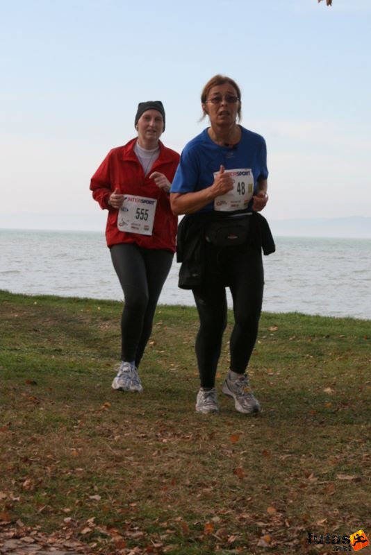 Balaton Maraton félmaraton Siófok Csonka Ilona, Minden-kor Női Sportegyesület Balaton Maraton Siófok félmaraton futás, Csonka Ilona, Minden-kor Női Sportegyesület