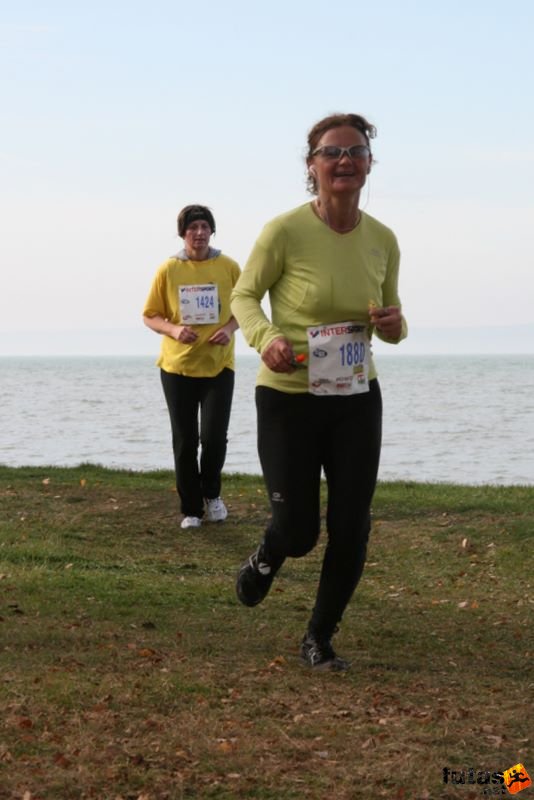 Balaton Maraton félmaraton Siófok Tilk Csilla Balaton Maraton Siófok félmaraton futás, Tilk Csilla