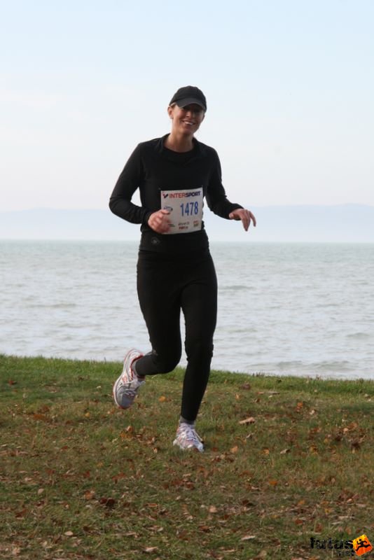 Balaton Maraton félmaraton Siófok Vadócz Rita Balaton Maraton Siófok félmaraton futás, Vadócz Rita