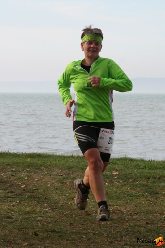 Balaton Maraton félmaraton Siófok Éva - rohanó Balaton Maraton Siófok félmaraton futás, Éva - rohanó
