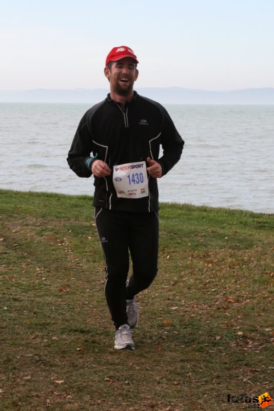 Balaton Maraton félmaraton Siófok Pesztenlerer Tamás Balaton Maraton Siófok félmaraton futás, Pesztenlerer Tamás