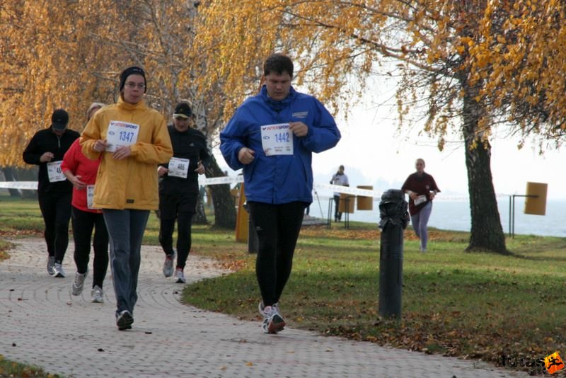 Balaton Maraton félmaraton Siófok Gallián Eszter, Sárdinecz Szilárd Balaton Maraton Siófok félmaraton futás, Gallián Eszter, Sárdinecz Szilárd