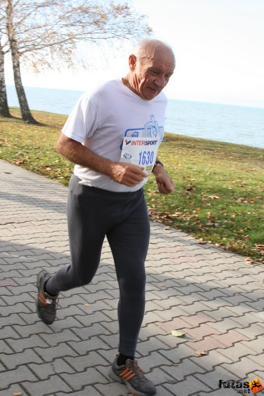 Balaton Maraton félmaraton Siófok Hoffmann Ádám, Mezőberény, Alföldi TE Balaton Maraton Siófok félmaraton futás, Hoffmann Ádám, Mezőberény, Alföldi TE
