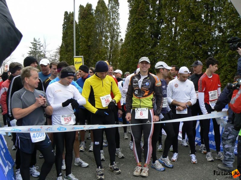 Balaton Szupermaraton ultramarathon futóverseny, ultrafutók a rajtnál