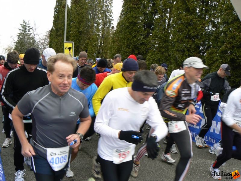 Balaton Szupermaraton futóverseny balaton_szupermaraton_400.jpg szupermaraton rajt Balaton Szupermaraton ultramarathon futóverseny, szupermaraton rajt