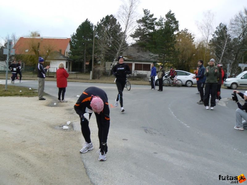 Balaton Szupermaraton futóverseny balaton_szupermaraton_415.jpg Mézga a Polar footpad Balaton Szupermaraton ultramarathon futóverseny, Mézga a Polar footpad