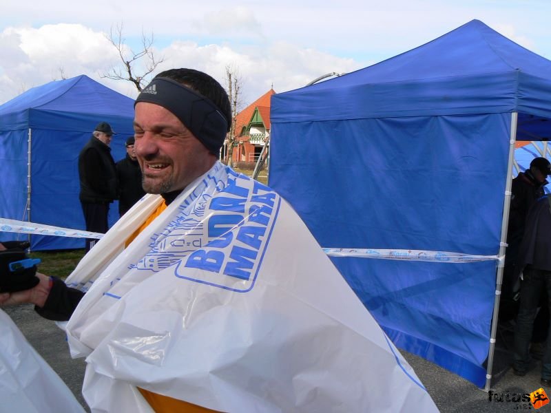 Balaton Szupermaraton futóverseny balaton_szupermaraton_472.jpg szöszi Balaton Szupermaraton ultramarathon futóverseny, szöszi