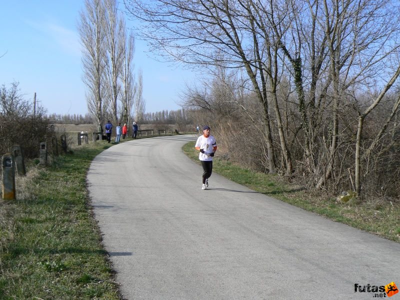 Balaton Szupermaraton futóverseny balaton_szupermaraton_685.jpg balaton_szupermaraton_685.jpg Balaton Szupermaraton ultramarathon futóverseny, balaton_szupermaraton_685.jpg