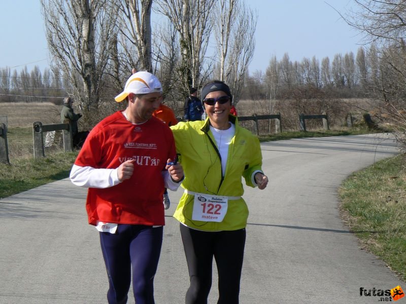 Balaton Szupermaraton futóverseny balaton_szupermaraton_693.jpg balaton_szupermaraton_693.jpg Balaton Szupermaraton ultramarathon futóverseny, balaton_szupermaraton_693.jpg