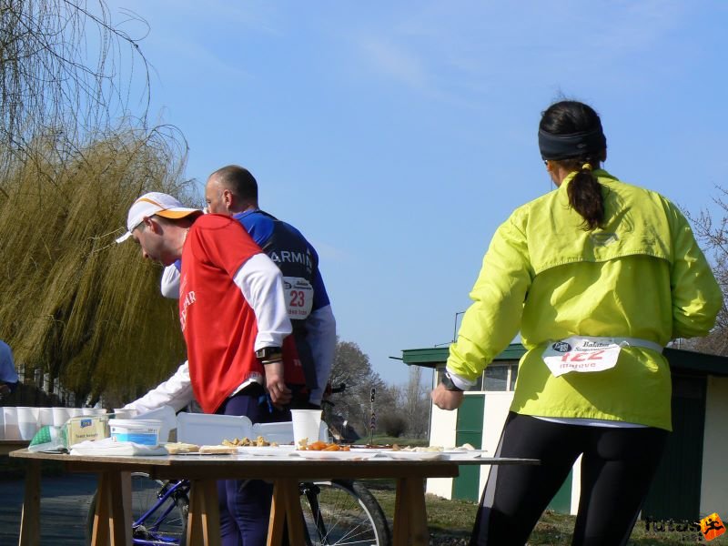 Balaton Szupermaraton futóverseny balaton_szupermaraton_707.jpg balaton_szupermaraton_707.jpg Balaton Szupermaraton ultramarathon futóverseny, balaton_szupermaraton_707.jpg