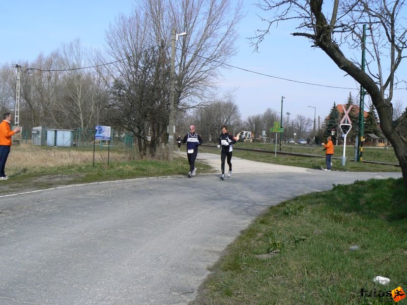 Balaton Szupermaraton futóverseny balaton_szupermaraton_728.jpg balaton_szupermaraton_728.jpg Balaton Szupermaraton ultramarathon futóverseny, balaton_szupermaraton_728.jpg