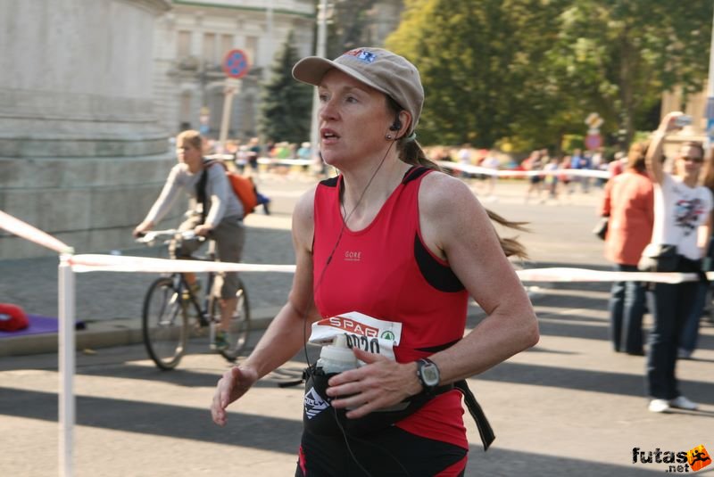 Spar Budapest Maraton 2009 Nixon Rosemary, Annecy Spar Budapest Maraton Running Spar Budapest Marathon Heroes' Square, Nixon Rosemary, Annecy