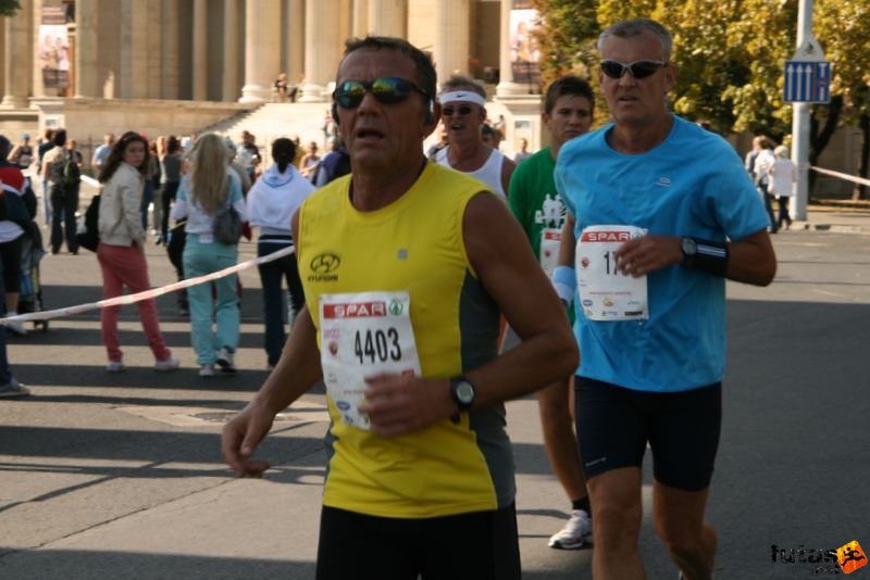 Spar Budapest Maraton futás 2009 Samaria Dino, Feltre Spar Budapest Maraton futás Hősök tere, Samaria Dino, Feltre
