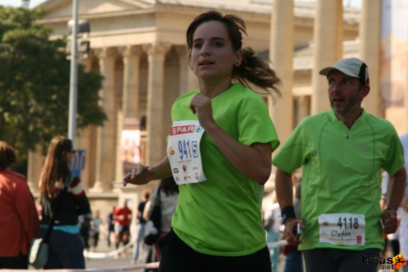 Spar Budapest Maraton futás 2009 spar_budapest_marathon_4349.jpg Spar Budapest Maraton futás Hősök tere, spar_budapest_marathon_4349.jpg