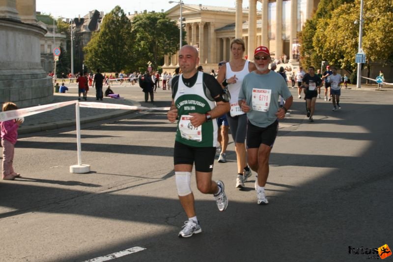 Spar Budapest Maraton futás 2009 Amatori Castelfusano Ostia Lido Spar Budapest Maraton futás Hősök tere, Amatori Castelfusano Ostia Lido
