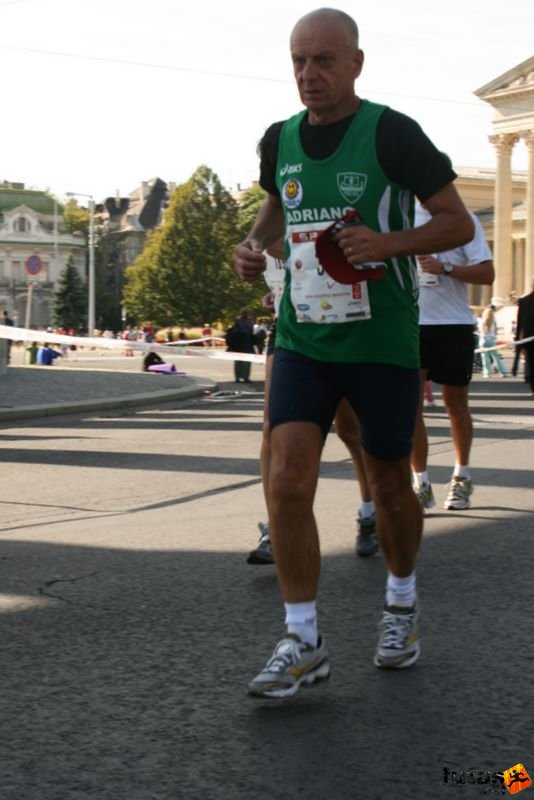 Spar Budapest Maraton futás 2009 spar_budapest_marathon_4362.jpg Spar Budapest Maraton futás Hősök tere, spar_budapest_marathon_4362.jpg