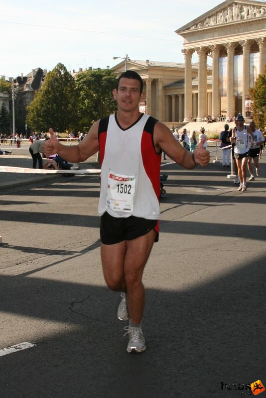 Spar Budapest Maraton futás 2009 Rónyai Zsolt Spar Budapest Maraton futás Hősök tere, Rónyai Zsolt