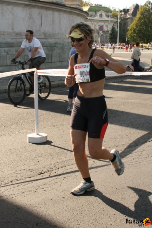 Spar Budapest Maraton 2009 Yoyo , PB run Spar Budapest Maraton Running Spar Budapest Marathon Heroes' Square, Yoyo , PB run