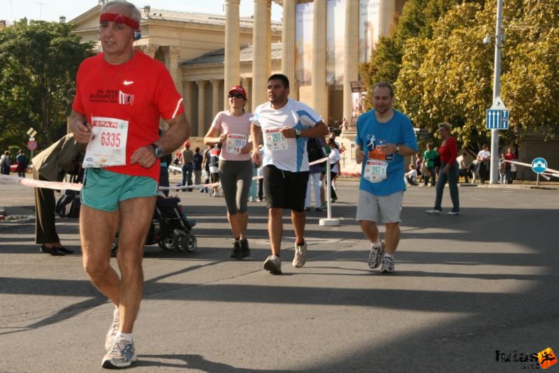 Spar Budapest Maraton 2009 Fodor József, Napraforgó Futóklub Spar Budapest Maraton Running Spar Budapest Marathon Heroes' Square, Fodor József, Napraforgó Futóklub