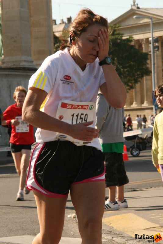 Spar Budapest Maraton 2009 Maticsák Márta Rita Spar Budapest Maraton Running Spar Budapest Marathon Heroes' Square, Maticsák Márta Rita