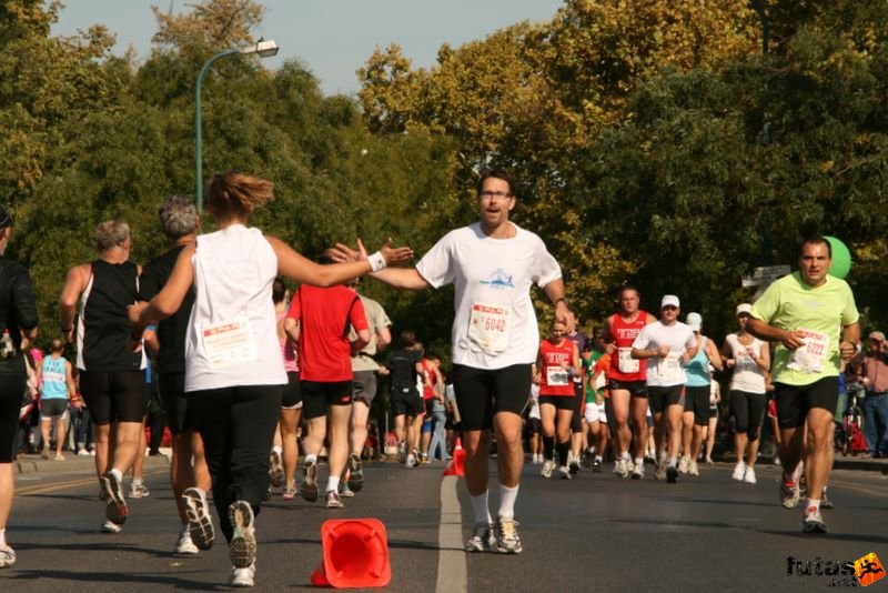 Spar Budapest Maraton futás 2009 Vásárhelyi István, Szigetszentmiklós Spar Budapest Maraton futás Hősök tere, Vásárhelyi István, Szigetszentmiklós