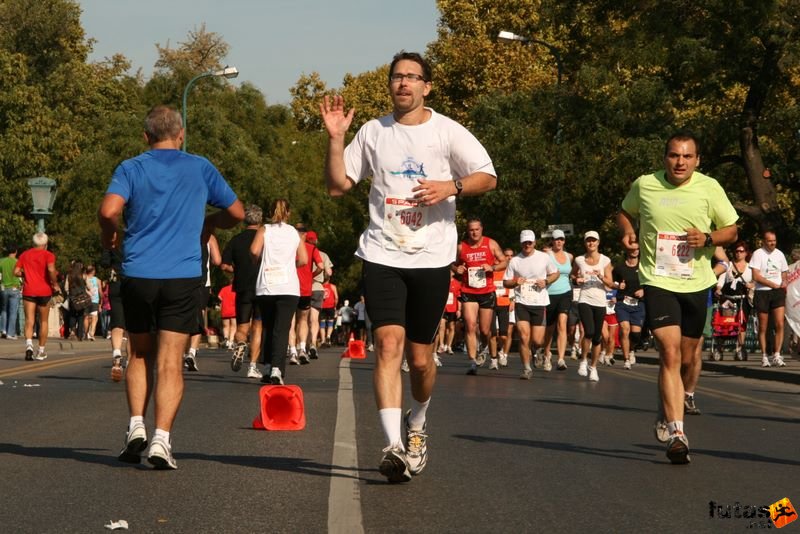 Spar Budapest Maraton futás 2009 Vásárhelyi István, Németh Balázs Spar Budapest Maraton futás Hősök tere, Vásárhelyi István, Németh Balázs