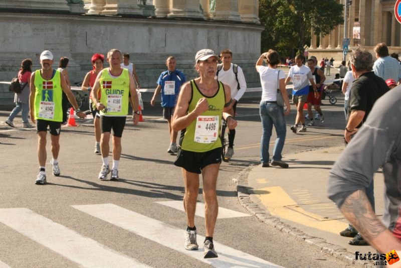 Spar Budapest Maraton futás 2009 Azumendi Alberto, España Getxo Spar Budapest Maraton futás Hősök tere, Azumendi Alberto, España Getxo