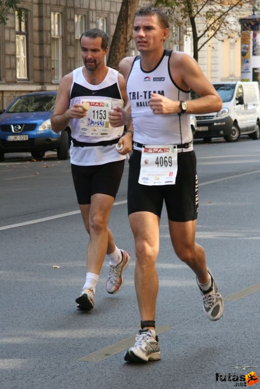 Budapest Marathon 2009 Szemlér Tamás, Budapest; Huber Christian, Salzburg Spar Budapest Marathon, Run in Hungary Budapest Marathon Hungary 2009, Szemlér Tamás, Budapest; Huber Christian, Salzburg