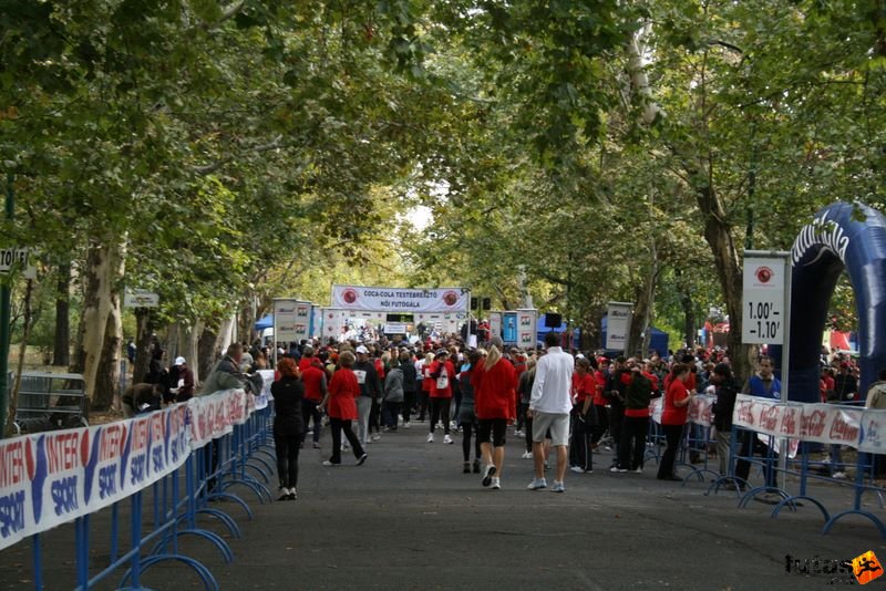 Coca-Cola Női Futás Testébresztő Női Futógála  2009, rajtzóna