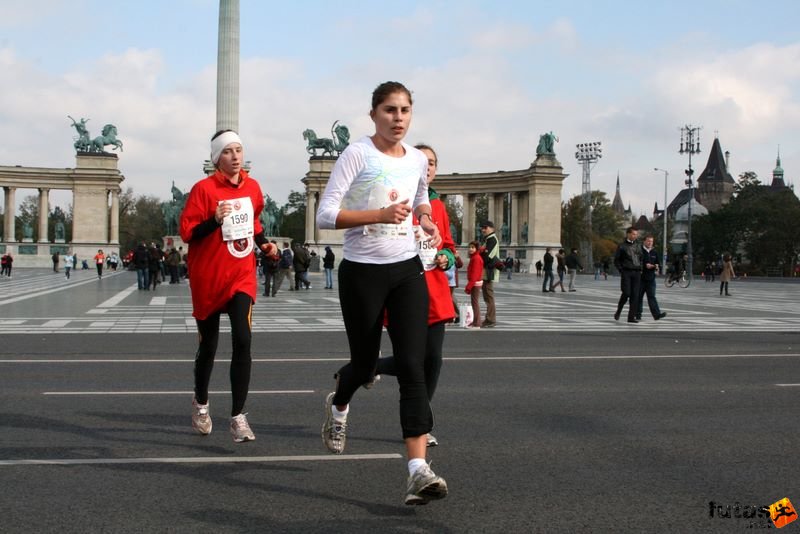 Coca-Cola Női Futás, Budapest Női Futógála, Hősök tere, coca_cola_futogala_335.jpg