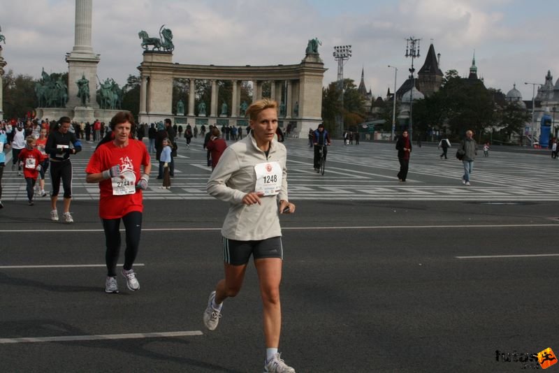 Coca-Cola Női Futás coca_cola_futogala_360.jpg Coca-Cola Női Futás, Budapest Női Futógála, Hősök tere, coca_cola_futogala_360.jpg