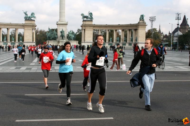 Coca-Cola Női Futás coca_cola_futogala_361.jpg Coca-Cola Női Futás, Budapest Női Futógála, Hősök tere, coca_cola_futogala_361.jpg