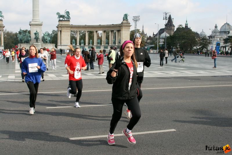 Coca-Cola Női Futás, Budapest Női Futógála, Hősök tere, coca_cola_futogala_378.jpg