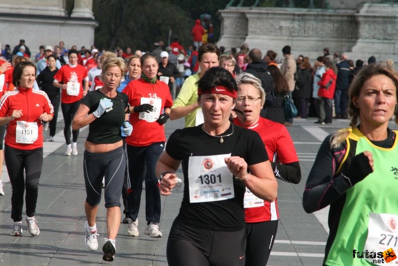 Coca-Cola Női Futás coca_cola_futogala_386.jpg Coca-Cola Női Futás, Budapest Női Futógála, Hősök tere, coca_cola_futogala_386.jpg