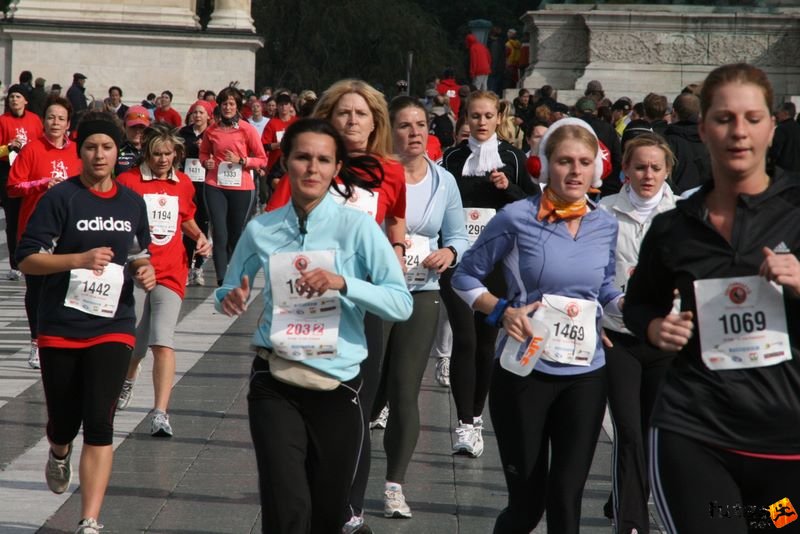 Coca-Cola Női Futás, Budapest Női Futógála, Hősök tere, coca_cola_futogala_402.jpg