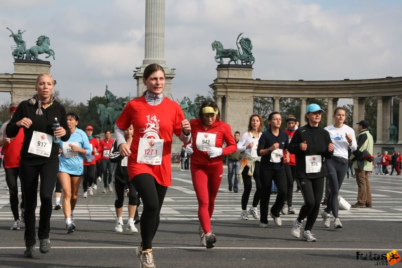 Coca-Cola Női Futás coca_cola_futogala_445.jpg Coca-Cola Női Futás, Budapest Női Futógála, Hősök tere, coca_cola_futogala_445.jpg
